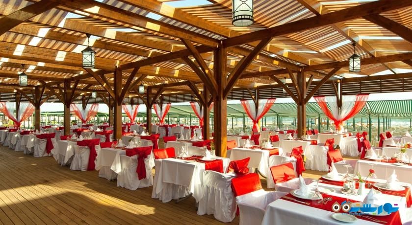 نمای رستوران ساحلی هتل